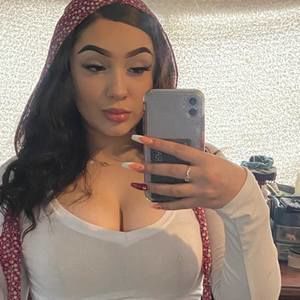 Meet your Posher, Kacey